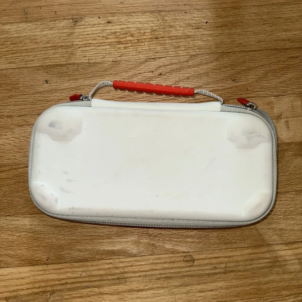Nintendo used zipper